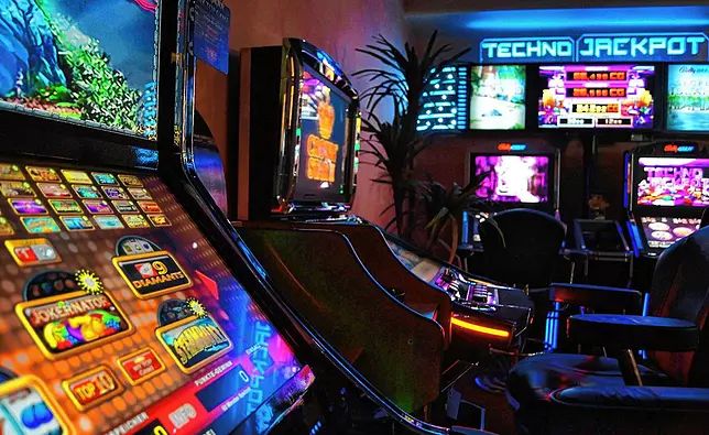 پاکستان میں Casino Hipster کا آن لائن کیسینو سیکشن کھولیں۔
